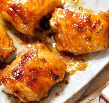 Sweet Chicken Recipe for the Jewish New Year - WorldRD® by Layne Lieberman, RD Sweet Chicken Recipes, Apricot Glazed Chicken, Sticky Chicken Recipe, Apricot Chicken Recipes, Rosh Hashanah Recipes, Apricot Chicken, Sweet Chicken, Sticky Chicken, Glazed Chicken