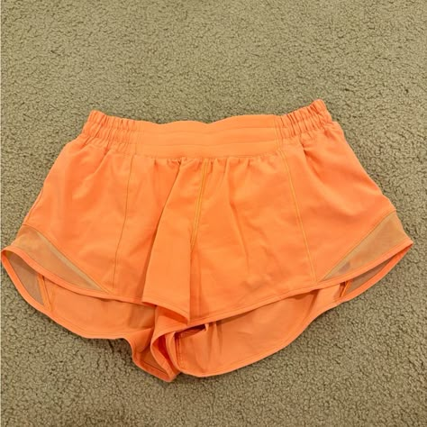 Size 6 - Never Worn Perfect Condition Orange Lululemon Shorts, Cute Lululemon Outfits, Fitness Fashion Active Wear, Lulu Lemon Shorts, Lululemon Outfits, Shorts Lululemon, Preppy Clothes, Casual Preppy Outfits, Trendy Outfits For Teens