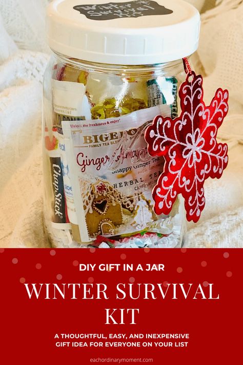 This fun and easy DIY gift in a jar is simple to put together and is a perfect gift for teachers, coworkers, friends, and family. Grab a mason jar, or any extra quart size jar you have on hand, and fill it with winter essentials that everyone needs. This super thoughtful but inexpensive gift is great for everyone on your list this holiday season. Let's make it! Winter Survival Kit Gift, Diy Coworker Gifts, Winter Survival Kit, Holiday Survival Kit, Diy Gifts In A Jar, Gift In A Jar, Survival Kit Gifts, Survival Kit For Teachers, Teacher Survival