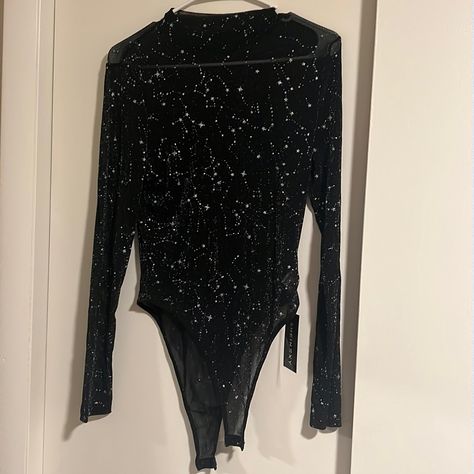 Shein Shear See Through Body Suit With Silver Stat Pattern. Nwt Body Suit Halloween Costume, Halloween Costume Suit, Tops Shein, Shein Tops, Body Suit, Fantasia, Collage, Stars, Silver