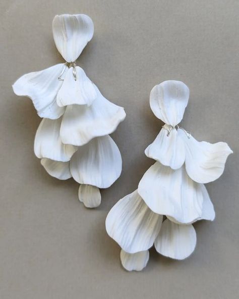 Clay Bridal Earrings, Bridal Chandelier Earrings, Polymer Flowers, Bridal Earrings Chandelier, Diy Earrings Polymer Clay, Porcelain Earrings, Polymer Clay Jewelry Diy, Clay Jewelry Diy, Statement Earring