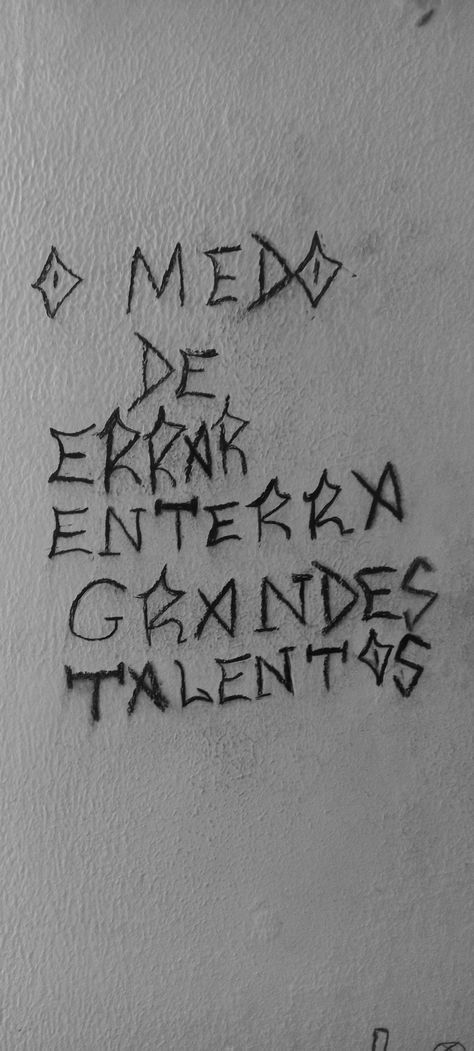 frases de rua Memes Status, Lettering Tutorial, Graffiti Lettering, Neymar Jr, Drake, Art Quotes, Texts, Verses, Street Art