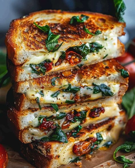 Mediterranean Spinach Grilled Cheese - Miarecipes Grilled Cheese With Spinach, Mediterranean Spinach Grilled Cheese, Grilled Cheese With Goat Cheese, Spinach Grilled Cheese Sandwich, Greek Grilled Cheese, Spinach Sandwich Recipes, Mediterranean Wraps, Feta Grilled Cheese, Grilled Sandwich Recipes