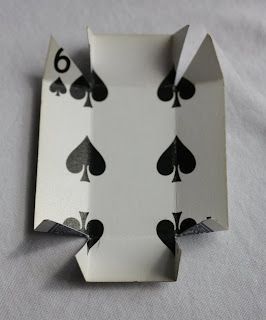 Fearless Sparrow: Playing without a full deck. Playing Cards Crafts Projects, Playing Cards Art Projects Craft Ideas, Playing Cards Art Projects, Playing Card Crafts, 45 Degree Angle, Playing Card Box, Playing Cards Art, Paper Cutout Art, Diy Jewelry Display