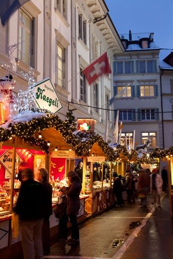 Christmas In Europe, Switzerland Travel, Swiss Alps, Christmas Market, Colorful Style, Didi, Zurich, Dream Vacations, Travel Dreams