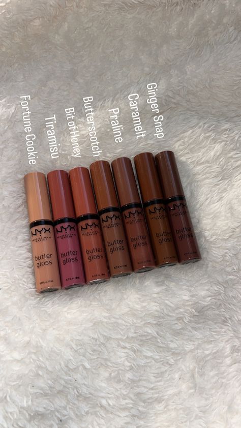 Nyx Ginger Snap Butter Gloss, Butter Gloss Nyx Swatch, Good Makeup Brands, Nyx Butter Gloss Praline, Nyx Butter Gloss Dark Skin, Black Jumper Outfit, Lip Sticks, Lip Combos, Nyx Butter