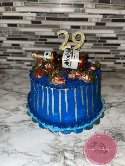 Cake With Beer, Royal Blue Cake, Leches Cake, Tres Leches Cake, Blue Cakes, Tres Leches, Royal Blue, Cake Decorating, Birthday Cake