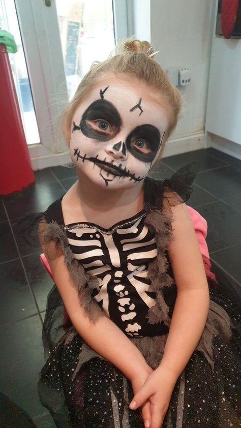 Skeleton Facepainting Kids, Halloween Skeleton Face Paint, Toddler Skeleton Face Paint, Skeleton Face Paint Easy Kids, Diy Skeleton Face Paint Easy, Halloween Makeup Kids Girls Easy, Skeleton Makeup Easy Kids, Skeleton Face Paint For Kids, Easy Skeleton Makeup Diy Kids