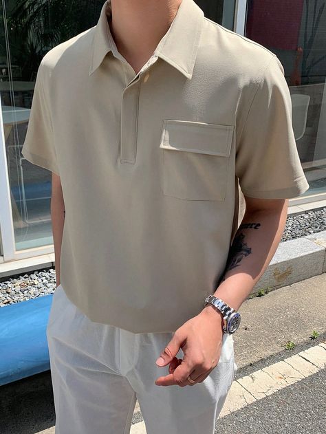 Khaki Outfit Men Casual, Men Tshirt Style, Simple Mens Outfits Casual, Polo Tee Outfit Men, Tshirts For Men Casual, Collar Tshirt Outfit, Plain Tshirt Outfit Men, Basic Mens Outfits, Knit Shirt Outfit