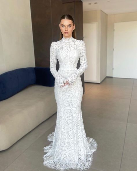 Simple Engagement Dress, Elegant Long Sleeve Wedding Dresses, Wedding Dress Jumpsuit, Dress Engagement, Bride Dress Simple, Wedding Dress Bustle, Classy Wedding Dress, Soiree Dress, Dress Jumpsuit