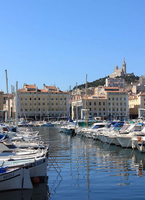 Le Vieux-Port à Marseille ©Marchand.C-CRTPACA Cassis France, 2024 Wishlist, Overseas Travel, Travel Must Haves, South Of France, City Guide, Week End, Luxury Travel, Provence