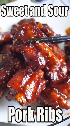 Sweet And Sour Pork Ribs, Recipes Jalapeno, Sweet N Sour Pork Recipe, Chinese Cuisine Recipes, Spareribs Recipe, Homemade Chinese, Homemade Chinese Food, Food Chinese, Cibo Asiatico