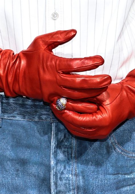 Leather Gloves Aesthetic, Gloves Aesthetic, Red Leather Gloves, Elegant Gloves, Red Gloves, Gloves Fashion, Opera Gloves, Latex Gloves, Long Gloves