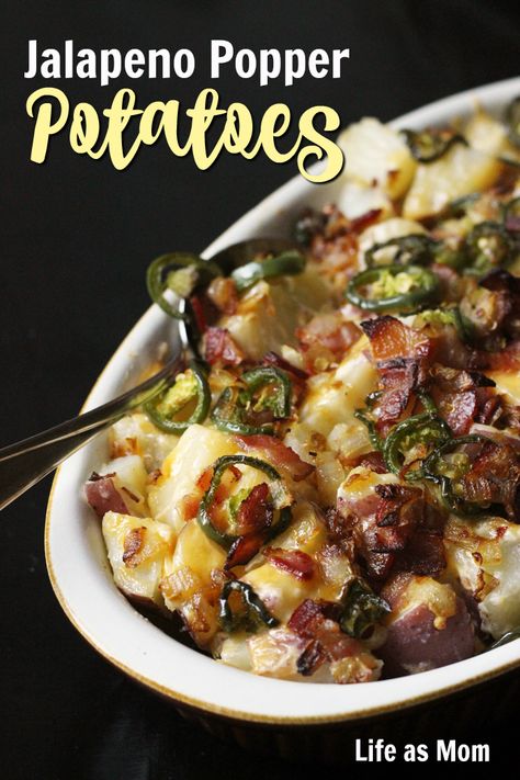 Loaded Potatoes, Burger Side Dishes, Jalapeno Recipes, Bacon Appetizers, Stuffed Jalapenos With Bacon, Jalapeno Popper, Paleo Lunch, Heart Food, Vegetable Side