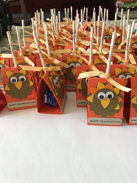 Thanksgiving Classmate Gifts, Thanksgiving Treats For Students, Thanksgiving Kids Treats Schools, Halloween Candy Grams Ideas, Thanksgiving Class Gifts, Thanksgiving Candy Grams, Thanksgiving Grams, Gobble Grams, Thanksgiving Treats For Kids Classroom