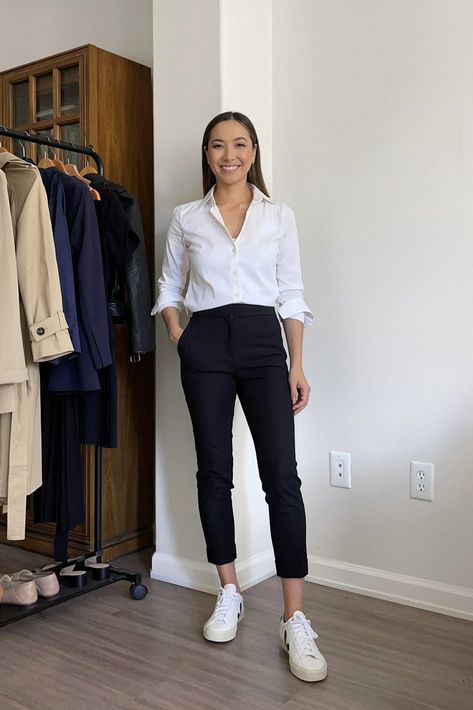 5 Workwear Outfits with Veja Sneakers [VIDEO] - LIFE WITH JAZZ Sneakers And Skirt Outfit, Beach Outfit Girl, Sneakers And Skirt, Veja Sneakers Outfit, Outfit With Skirt, Life With Jazz, Summer Work Outfits Office, Sneakers Outfit Work, Casual White Sneakers