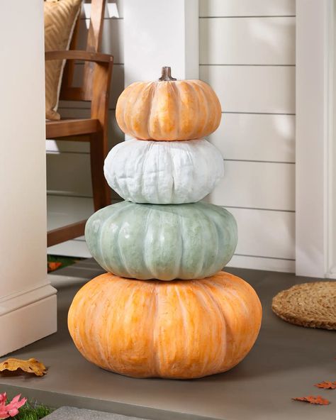 Fall Patio Decor, Fall Front Porch Decor Ideas, Porch Pumpkins, Pumpkin Topiary, Fall Front Porch Decor, Stacked Pumpkins, Pumpkin Fall Decor, Fall Front Porch, Fall Outdoor Decor