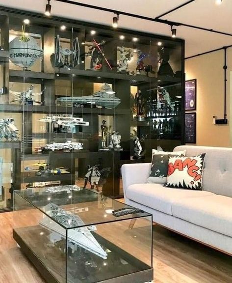 Star Wars Game Room, Star Wars House Decor, Starwars Decor, Star Wars Zimmer, Lego Room Ideas, Decoracion Star Wars, Toy Collection Display, Lego Room Decor, Game Room Ideas