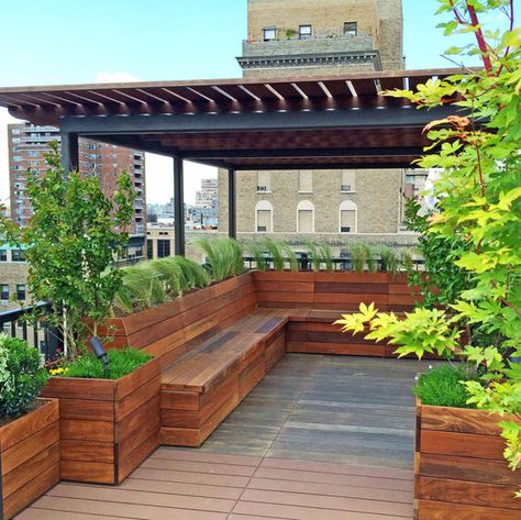 outdoor rooftop seating Zuppa Toscana Soup Olive Garden, Roof Terrace Design, Rooftop Patio Design, Terrace Garden Ideas, Roof Garden Design, Garden Tattoo, Terrace Garden Design, Terrace Decor, Rooftop Terrace Design