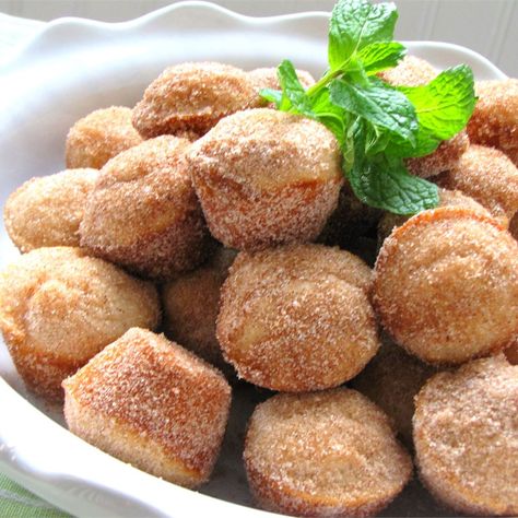 Donut Muffins Easy Donuts, Donut Muffins, Quick Bread Recipes, All Recipes, Mini Donuts, Snacks Für Party, Mini Muffins, Okra, Beignets