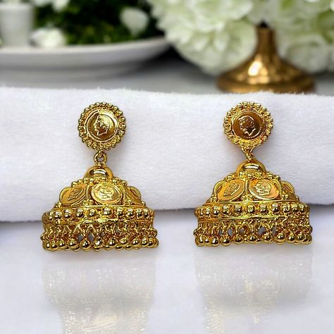 Kollam Supreme Gold Plated Big and Medium Size bridal #Jhumkas Collection - stunning blend of trendy and #traditional designs, perfect for the modern woman with a touch of #timelesselegance. Elevate your look with these exquisite pieces that exude sophistication and style. Shop Online: https://ow.ly/puCc50TqHv6 . . . #KollamSupreme #BridalJhumka #GoldPlatedJewelry #TraditionalElegance #TimelessBeauty #earrings #jhumkalovers #goldplatedjhumka #imtiationjewellery #Weddingjewellery #southweddin... Bridal Jhumkas, Elevate Your Look, Gold Plated Jewelry, Modern Woman, Timeless Beauty, Medium Size, Timeless Elegance, The Modern, Wedding Jewelry