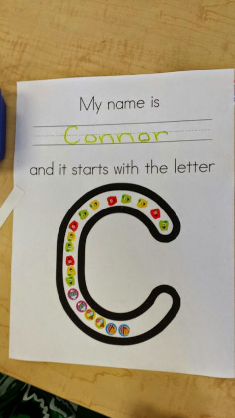 Hi everyone! We are back to school here in California. I am done with my first week of Kindergarten. Only one more week to go until my stude... Preschool Name Recognition, Kindergarten First Week, Preschool Journals, Kindergarten Names, Preschool Names, All About Me Preschool, Name Activities, Preschool Writing, Preschool Literacy