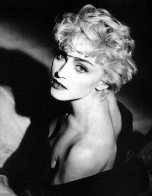 Le Icone Anni '80 di Herb Ritts • Fotografia 80s Madonna, Madonna 80s, Madonna Photos, Herb Ritts, Helmut Newton, Celebrity Portraits, Lorde, Stevie Nicks, 인물 사진