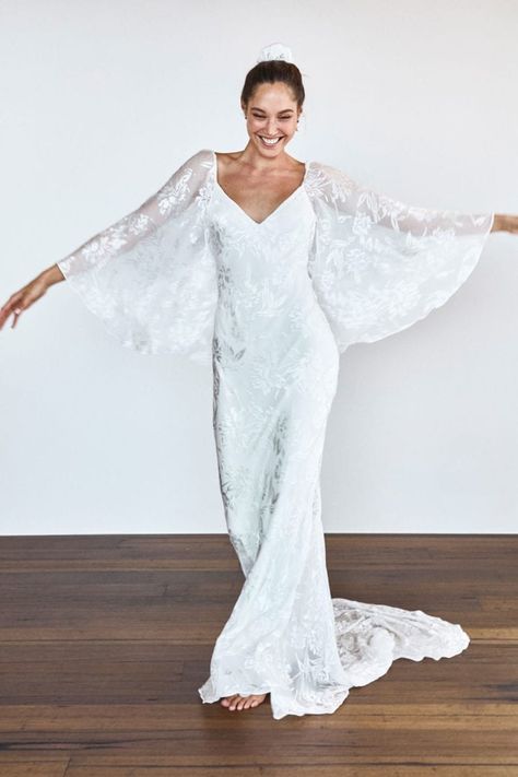 Grace Loves Lace Loyola Gown With Sleeves Modified A Line Wedding Dress, Wedding Dress Backless, Bridal Showroom, Elegant Bohemian, 2020 Wedding Dresses, Angel Sleeves, Lace Bride, Grace Love, Silk Wedding Dress