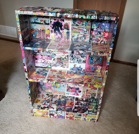 Comic Book Interior Design, Comic Book Collage Art, Comic Bookshelf, Comic Book Shelf, Comic Book Box Storage, Diy Comic, Comic Display, Chester Drawers, Comic Book Display