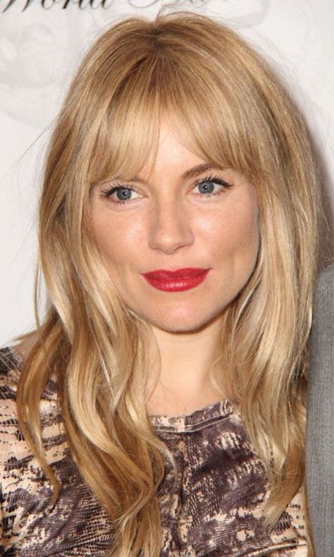 BRIDAL BANGS_loose waves with curtain bangs 1 Sixties Hair, Blonde Hair Pictures, Blonde Fringe, Blonde Hair With Bangs, Luxy Hair, Bangs Short, Blonde Hair With Highlights, Sienna Miller, Long Blonde