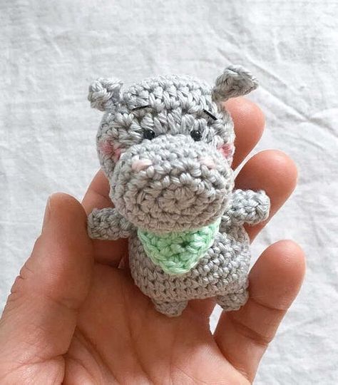 Crochet Hippo, Crochet Pattern Instructions, Cute Hippo, Crochet Panda, Pola Amigurumi, Crochet Animals Free Patterns, Mini Cute, Crochet Unicorn, Crochet Elephant