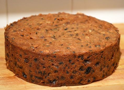 Easy Classic Christmas Cake Recipe (Inspired by Mary Berry) - cake ready for feeding Mary Berry Christmas Cake, Xmas Cake Recipes, Mary Berry Christmas, Best Christmas Cake Recipe, Easy Christmas Cake Recipe, Mary Berry Cakes, Fruit Cake Recipe Easy, Cake Recipes Uk, Fruit Cake Recipe Christmas