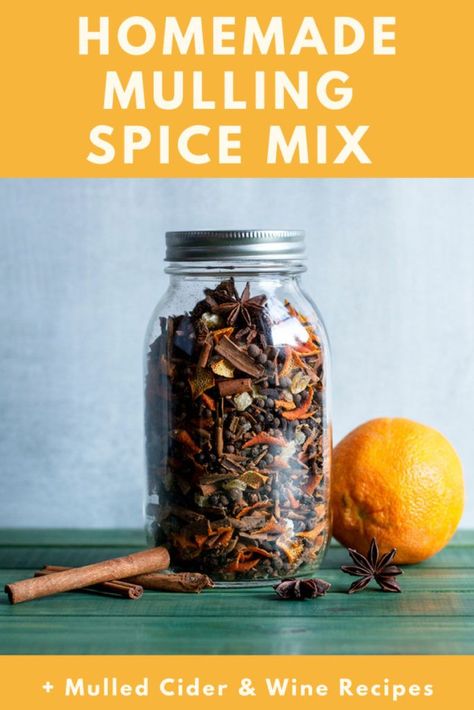 How to Make Mulling Spice Mix + Mulled Cider & Wine Recipes! Mulled Cider Wine, Mulling Spices Gift, Mulled Wine Gift, Mulled Cider Spices, Homemade Mulled Wine, Mulled Cider Recipe, Mulled Wine Spices, Cider Wine, Mulled Wine Recipe