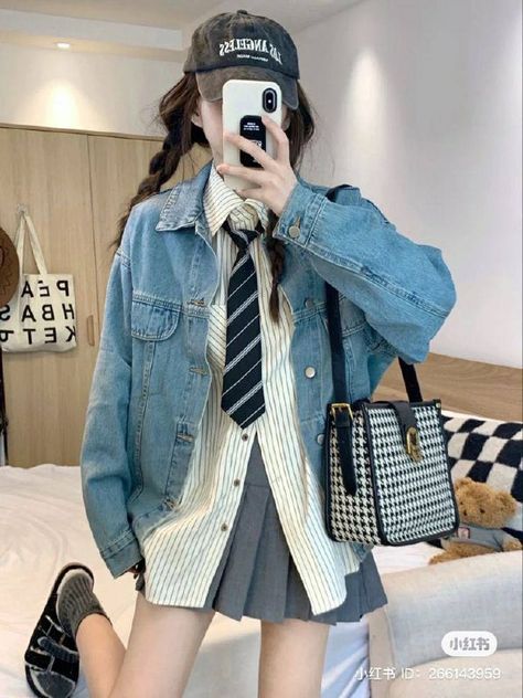 Nanchatte Fashion, Outfit Korean Style, Estilo Fitness, Jean Jacket Outfits, Denim Jacket Outfit, Outfit Korean, Fashion Korean, Teenage Fashion Outfits, Korean Street Fashion