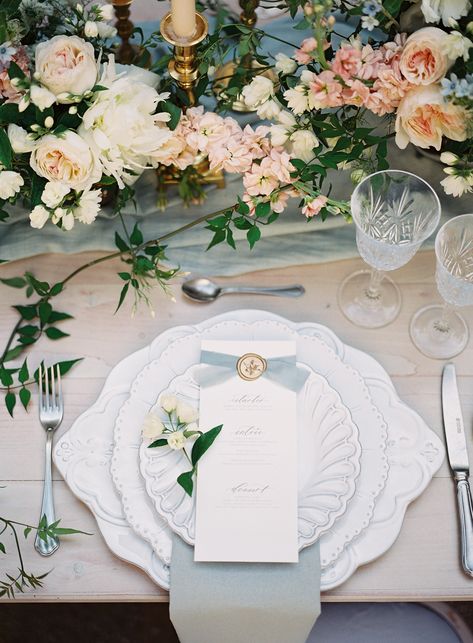 Stunning Italian wedding inspiration paying homage to art and history | Italy Wedding Inspiration | Gallery | Item 50 Italy Wedding Inspiration, Italian Wedding Theme Romantic, French Wedding Inspiration, Italian Wedding Table Setting, French Style Wedding Decor, Italian Wedding Table Decor, French Romantic Wedding, Italian Wedding Decor, Wedding Charger Plates