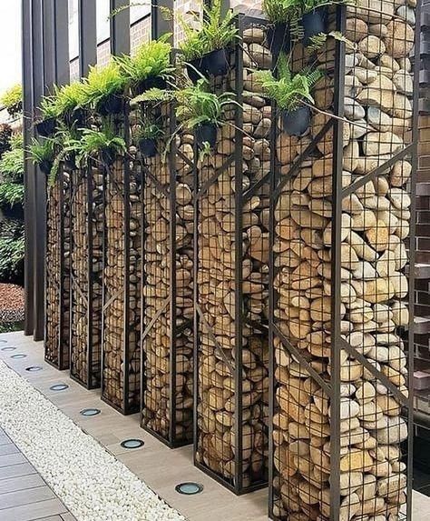 @topdezigners Gabion Columns, Pavillion Ideas, Wall Waterfall, Gabion Fence, Diy Garden Fence, Jardim Diy, Front Yard Design, Desain Lanskap, Front Yard Fence