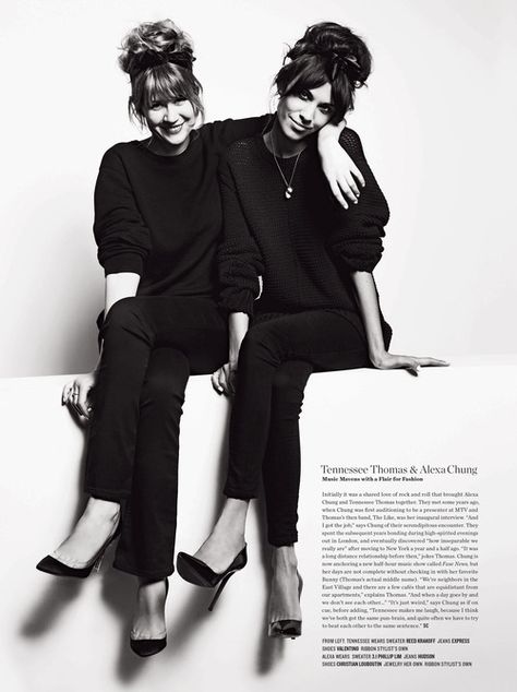 Tennessee Thomas & Alexa Chung Mother Daughter Photoshoot, I Got The Job, Alexa Chung Style, Sisters Photoshoot, Business Photoshoot, V Magazine, Business Portrait, Business Photos, Friend Photoshoot