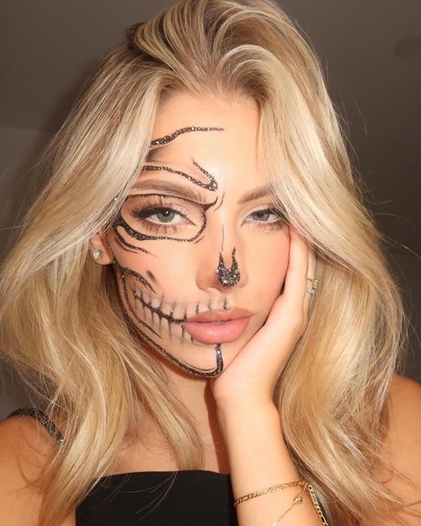 Maquillage Halloween Simple, Halloweenský Makeup, Holloween Makeup, Creepy Halloween Makeup, Cute Halloween Makeup, Skeleton Makeup, Halloween Makeup Pretty, Amazing Halloween Makeup, Pretty Halloween