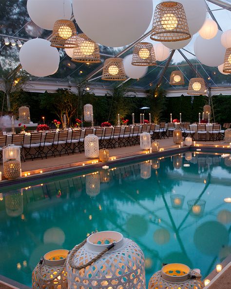 Luxury Pool Party Decor, Fancy Backyard Party, Wedding Venue With Pool, Pool Event Decor, Elegant Pool Party Decorations, Poolside Party Decor, Poolside Cocktail Hour, Backyard Wedding With Pool, Wedding Pool Decorations