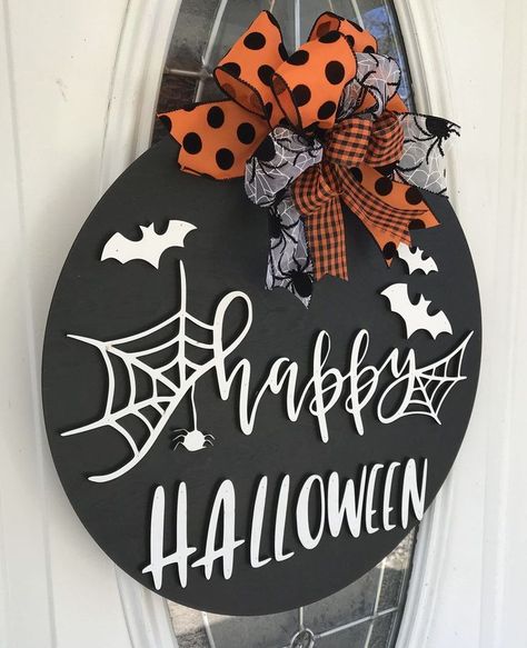 20 Amazing halloween door decoration ideas for preschool Check more at https://www.urbanstyl.store/20-amazing-halloween-door-decoration-ideas-for-preschool-6/ Halloween Door Decoration Ideas, Door Rounds, Halloween Door Decoration, Door Decoration Ideas, Wreath Party, Happy Halloween Sign, Wood Figures, Halloween Cricut, Fall Wood Crafts