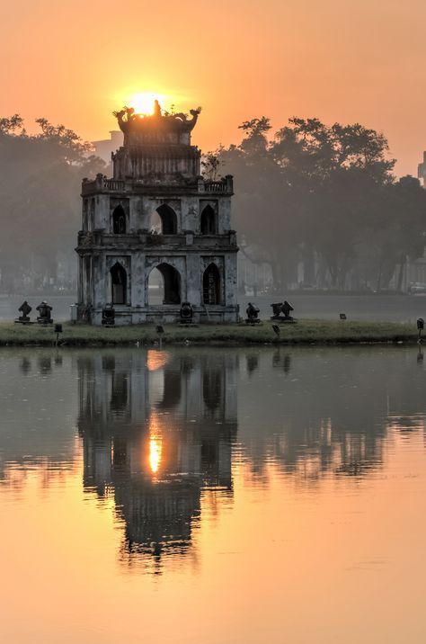 Ha Noi Vietnam, Viet Nam Art, Hanoi Vietnam Photography, Vietnam Hanoi, Beautiful Vietnam, Travel Vietnam, Vietnam Tours, Ha Noi, North Vietnam