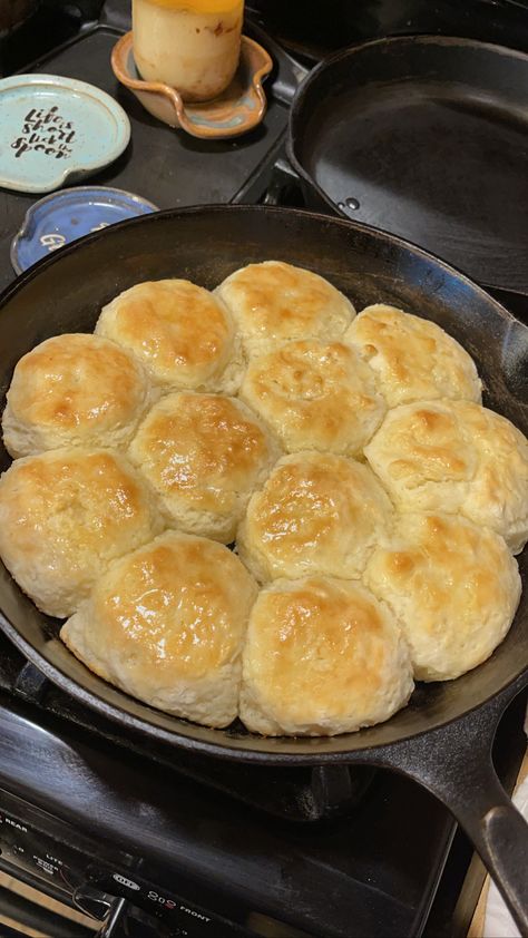 3 Ingredient Biscuits Homemade Biscuits Easy 3 Ingredients, Biscuits With Crisco, Three Ingredient Biscuits, Cast Iron Biscuits, Easy Biscuit Recipe 3 Ingredients, Steak Biscuits, Biscuits Self Rising Flour, 3 Ingredient Biscuits, 3 Ingredient Biscuit Recipe