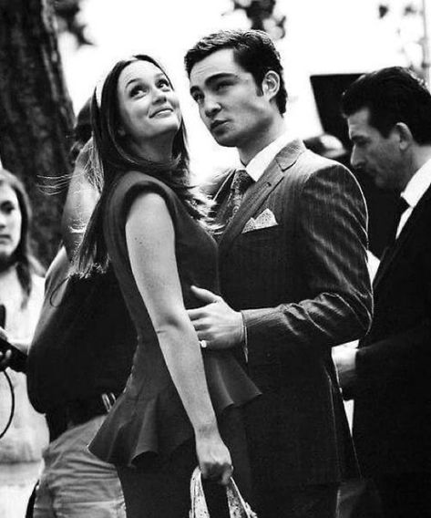 Chuck Bass And Blair Waldorf, Mode Gossip Girl, Stile Blair Waldorf, Gossip Girl Blair, Gossip Girl Aesthetic, Jenny Humphrey, Nate Archibald, Chuck Blair, Chuck And Blair