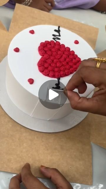 Couples Birthday Cake Ideas, My Husband Birthday Cake, Surprise Cake For Husband, Simple Birthday Cakes For Mom, Couples Cake Ideas, Message Cake Ideas, Friendship Cakes Ideas, Birthday Cake Designs For Husband, Cake Designs For Wife Birthday