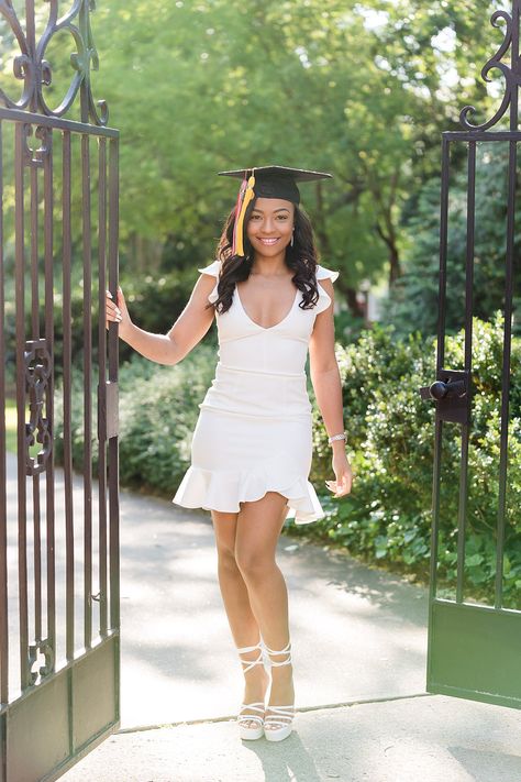 University of GA | UGA | Graduation Photos University Graduation Dresses, Graduation Outfit Ideas High School, Graduation Dress University, Graduation Party Outfit, Party Outfit Formal, Graduation Outfits For Women, Graduation Guest Outfit, Graduation Outfit College, Graduation Attire