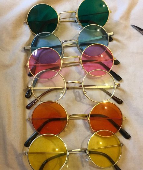 70s Aesthetic Accessories, 70s Aesthetic Jewelry, 70s Glasses Aesthetic, 70s Trinkets, Modern Hippy Aesthetic, 70’s Vibe, 60s Accessories Jewelry, Circle Sunglasses Aesthetic, 1970 Accessories