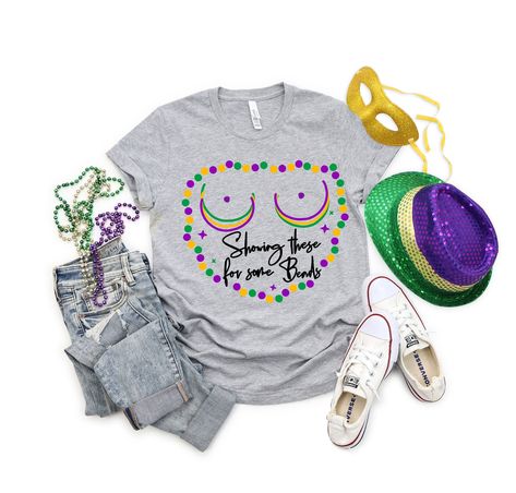 Funny Mardi Gras Shirts, Mardi Gras Tshirts Ideas, Mardi Gras Shirt Ideas, Cute Mardi Gras Outfit, Mardi Gras Tshirts, Mardi Gras Outfits For Women, Beads Shirt, Mardi Gras Shirts, Mardi Gras Outfits