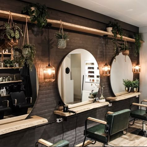 Salon Designs Hairdressing, Plant Wall Salon, Greenery Walls Indoor, Hairdresser Decoration Salon Ideas, Old Hollywood Salon Decor, 3 Station Hair Salon, Small House Salon Ideas, Simple Salon Stations, Salon Suite Interior Design Ideas