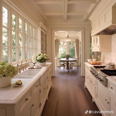 Italian Style Home, Elegant Kitchen Design, Timeless Kitchen, Casa Vintage, Classic Kitchen, Kitchen Home Decor, Elegant Kitchens, Classic Kitchens, Decor Ideas Bedroom