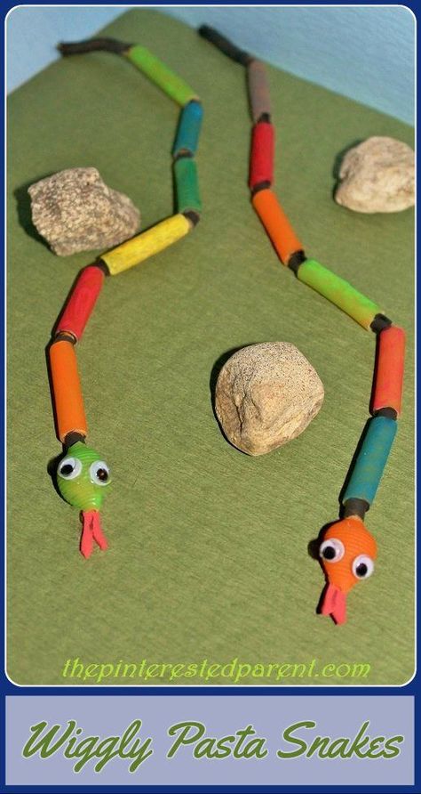 Wiggly Pasta Snakes                                                                                                                                                                                 More Reptile Crafts, Rainforest Crafts, Oppgaver For Barn, Safari Crafts, Pasta Crafts, Jungle Crafts, Love My Daughter, Snake Crafts, Animals Preschool